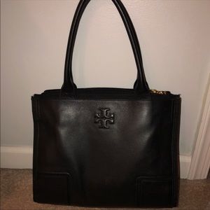 Great condition Tory Burch purse